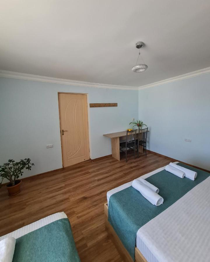 Seva Guesthouse And Cottages Byurakan ภายนอก รูปภาพ